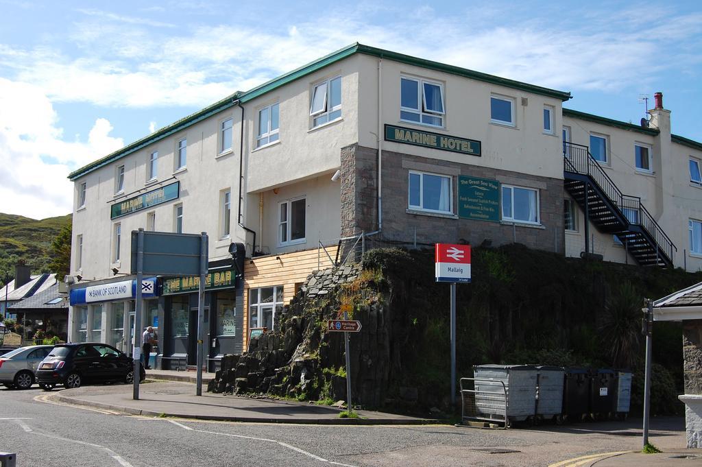 The Marine Hotel Малейг Екстериор снимка
